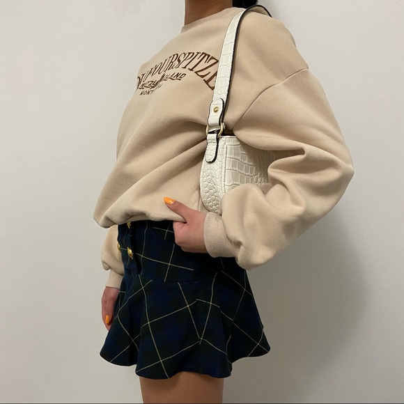 VINTAGE SCHOOL GIRL MINI SKIRT - Picture 5 of 7